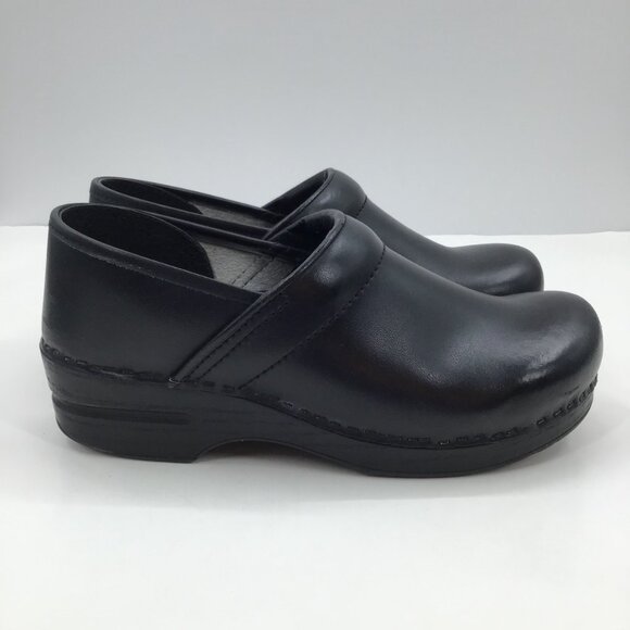 Women's 40 Black Leather Dansko Clogs Nursing Professional Minimalist 9.5-10 - Picture 3 of 11